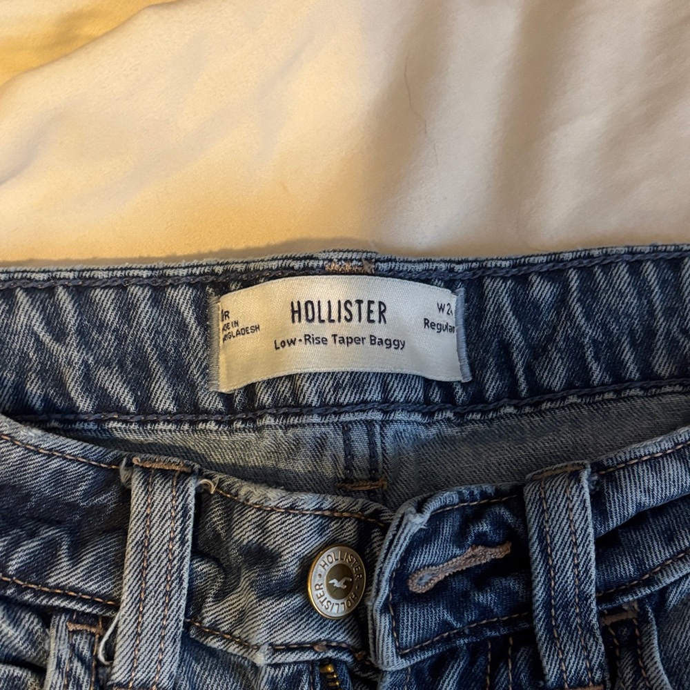 Hollister Women's Blue Boyfriend Jeans